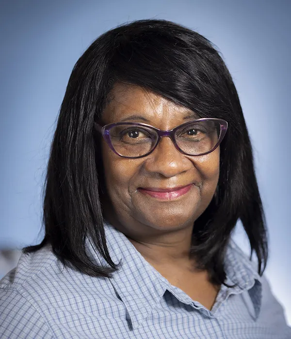 Vanessa Brooks - Conserje Vanessa Brooks - Conserje