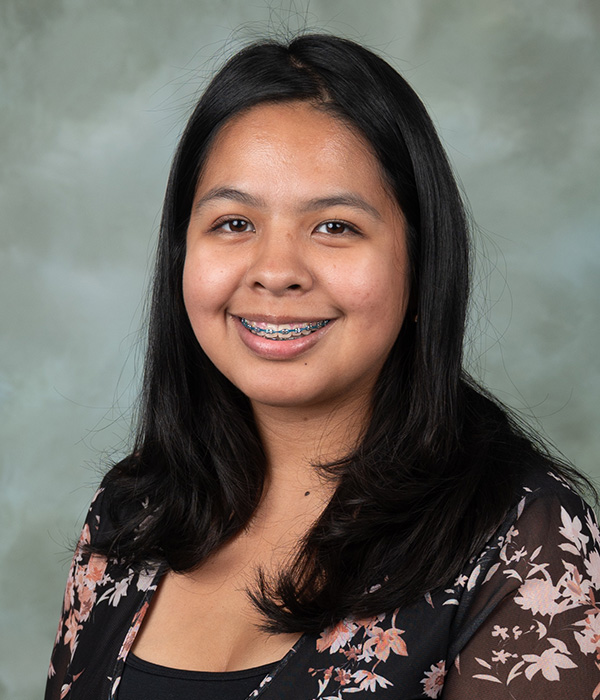 Jennifer Galindez Jennifer Galindez - Admissions Officer