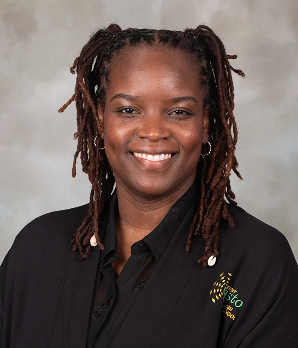 Tavira Davis Tavira Davis, Directora Comercial